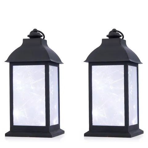 OUTLET HOME STORIES SET OF 2 INDOOR / OUTDOOR LED EFFECT LANTERNS 