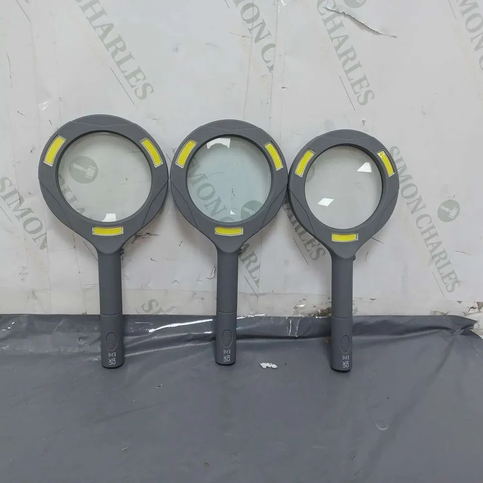 FLIPO SET OF 3 JUMBO COB LED MAGNIFIIERS BLACK