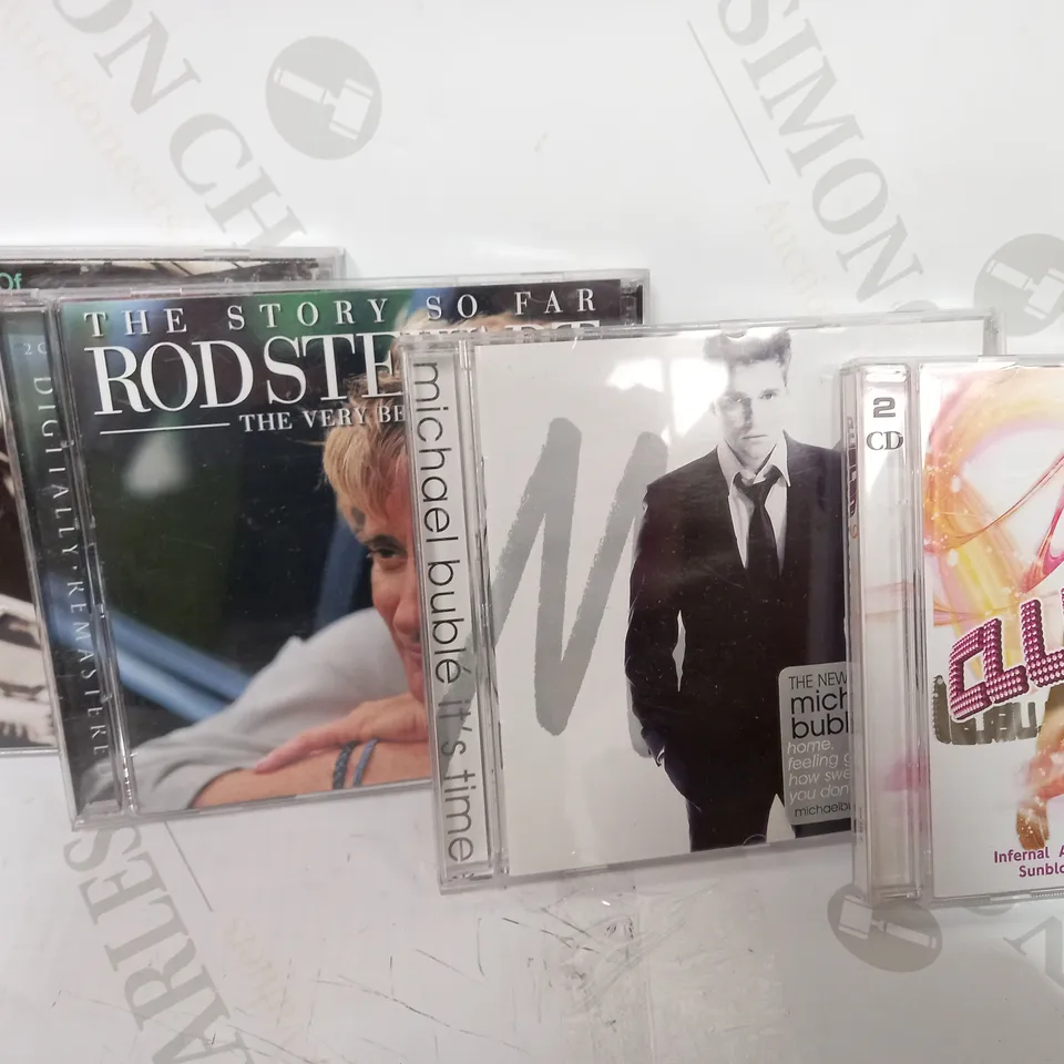 BOX OF APPROXIMATELY 20 ASSORTED HOUSEHOLD ITEMS TO INCLUDE BEST OF BON JOVI CROSSROAD CD, THE VERY BEST OF ROD STEWART DC, MICHAEL BUBLÉ IT'S TIME CD, ETC