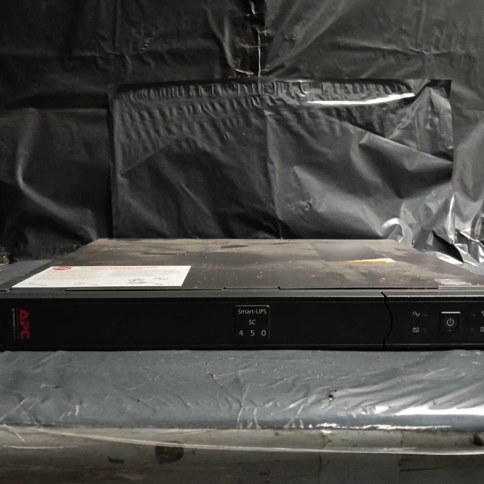 APC SMART-UPS UNINTERRUPTIBLE POWER SUPPLY, RACK-MOUNT, 450 VA