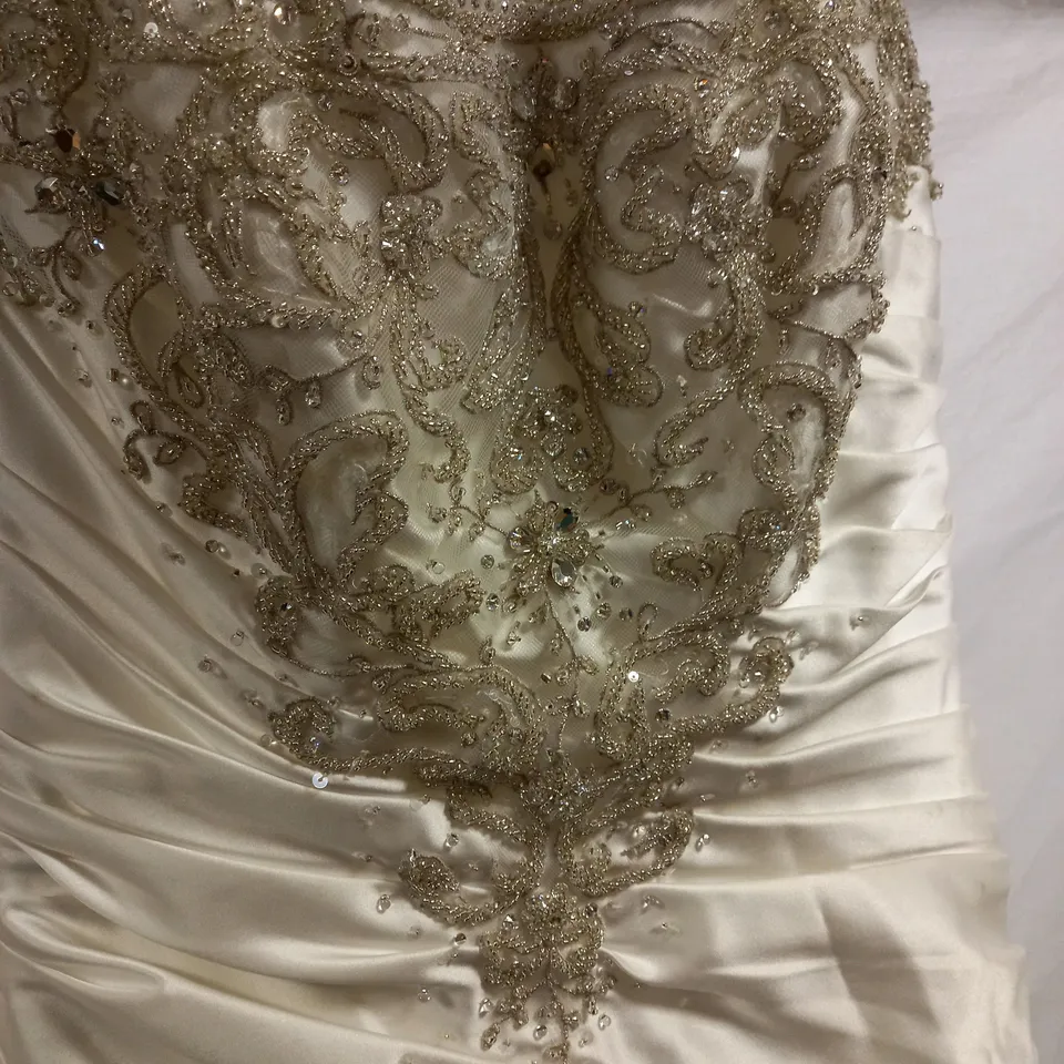 MAGGIE SOTTERO HAUTE COUTURE WEDDING DRESS, IVORY - SIZE 12