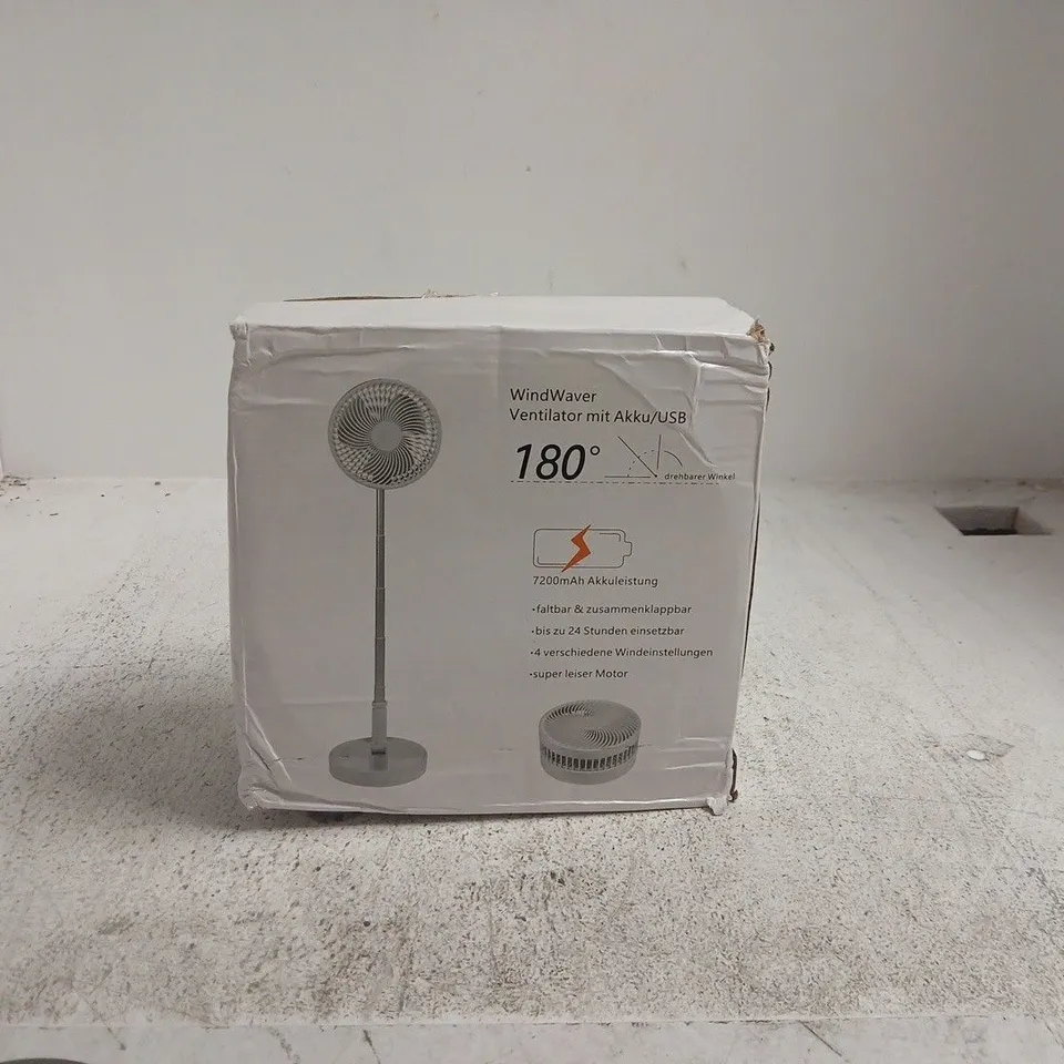WINDWAVER STANDING FAN WITH USB & BATTERY – BOXED