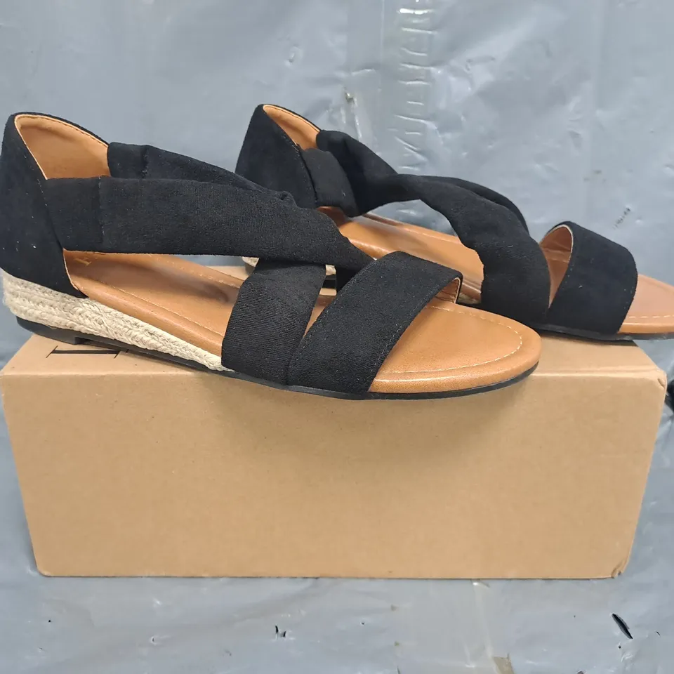 BOXED PAIR OF WHERE'S THAT FROM OPEN TOE CROSS STRAP SANDALS IN BLACK SIZE UK 4