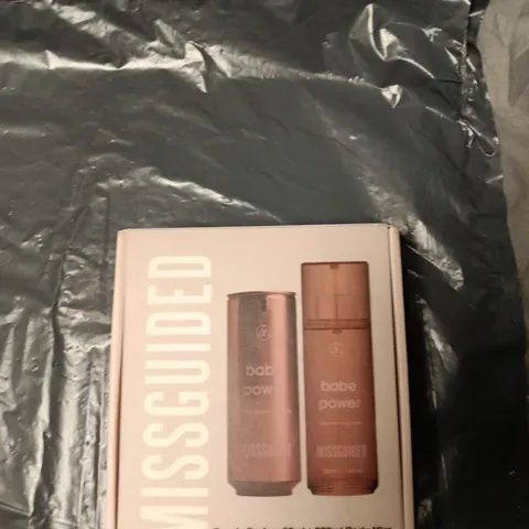 MISSGUIDED BABE POWER GIFT SET β EDP 80ML + BODY MIST 220ML
