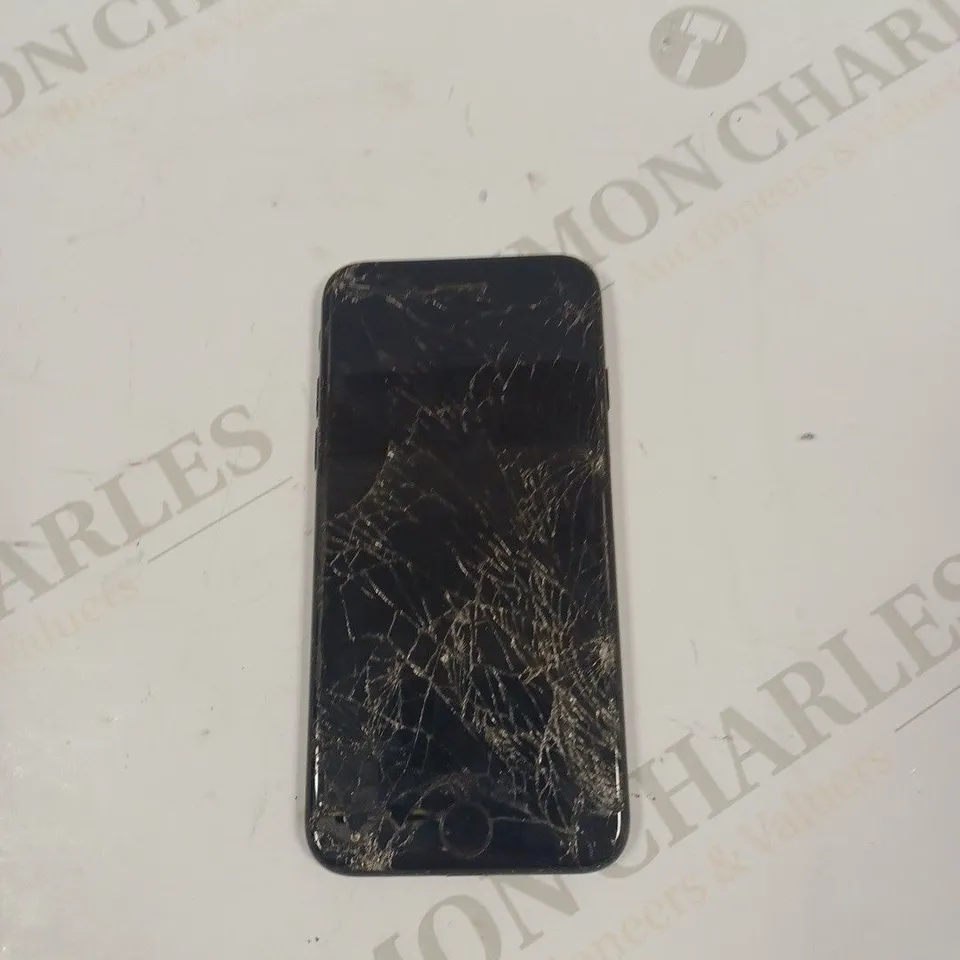 APPLE IPHONE 7 (A1778) SMARTPHONE