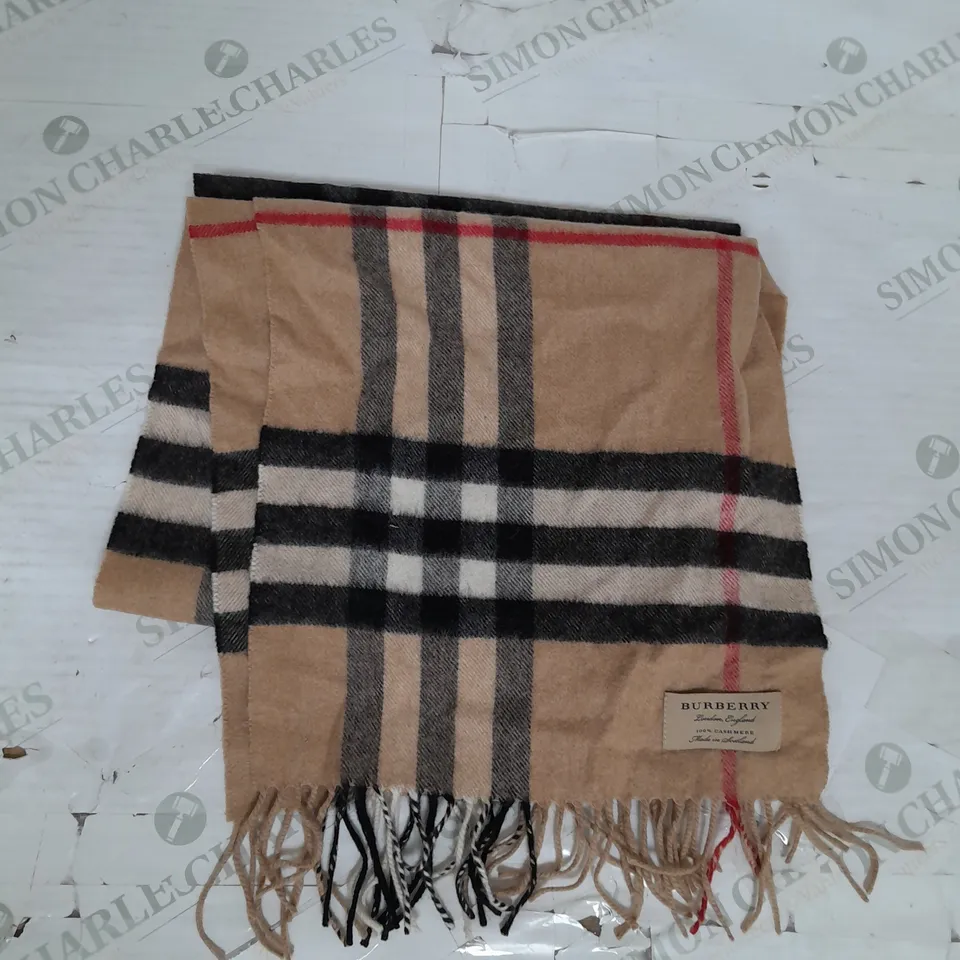 BURBERRY FRINGE SCARF IN BROWN PLAID ONE SIZE