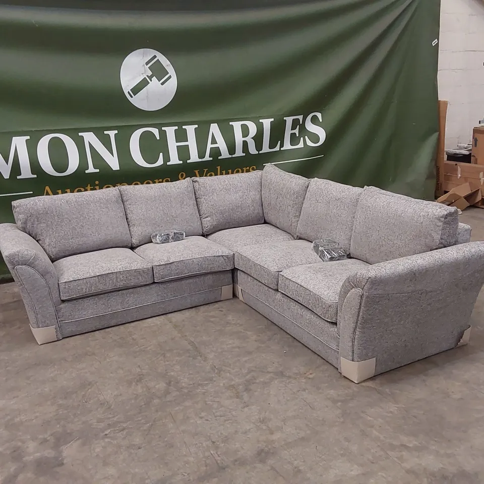 DESIGNER DURY CHUNKY WEAVE FABRIC UPHOLSTERED CORNER SOFA - GREY