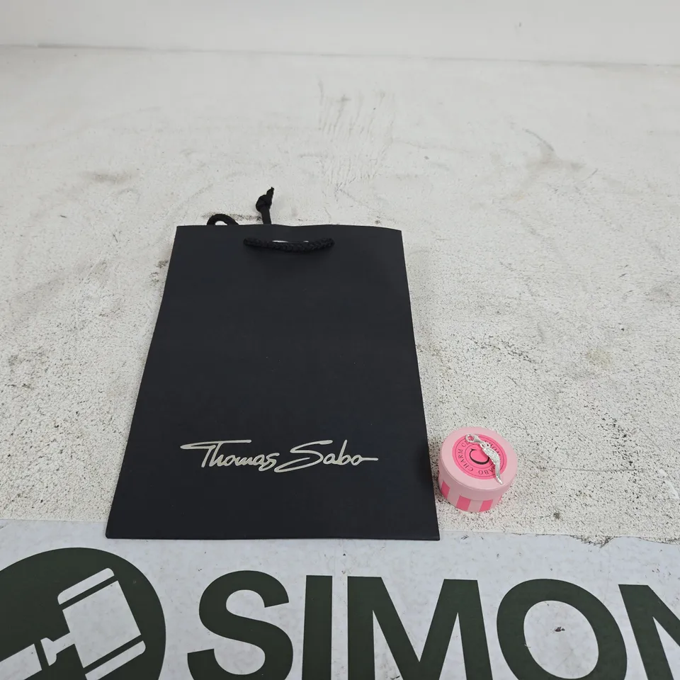 THOMAS SABO CHARM PENDANT IN BOX