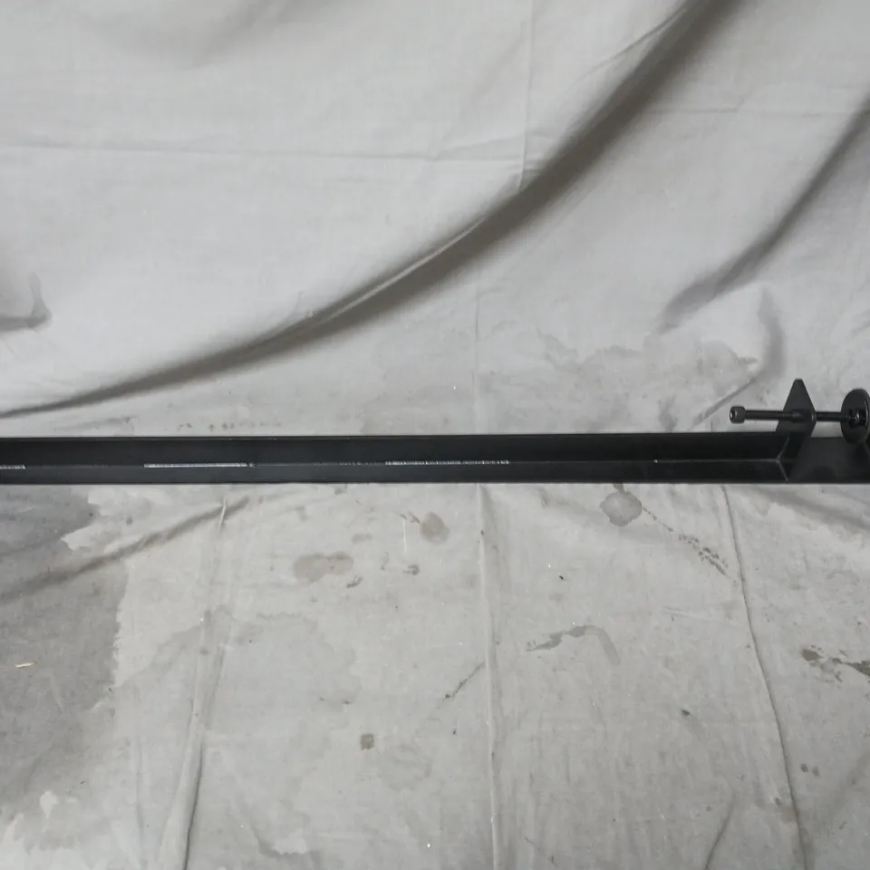 4 X ASSORTED METAL DISPLAY RAIL WITH WALL-MOUNT BRACKET – SHOP FITTINGS (VERIFY)