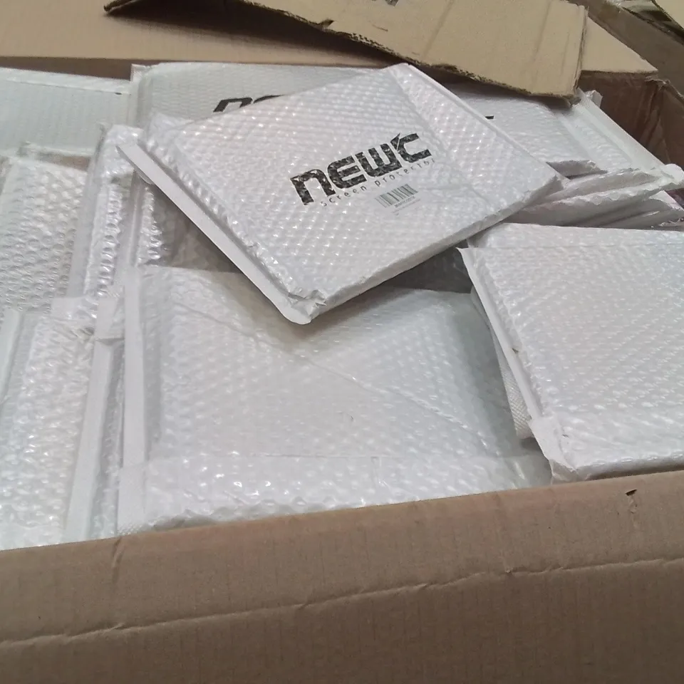 PALLET TO CONTAIN A LARGE QUANTITY OF TABLET CASES AND SCREEN PROTECTORS