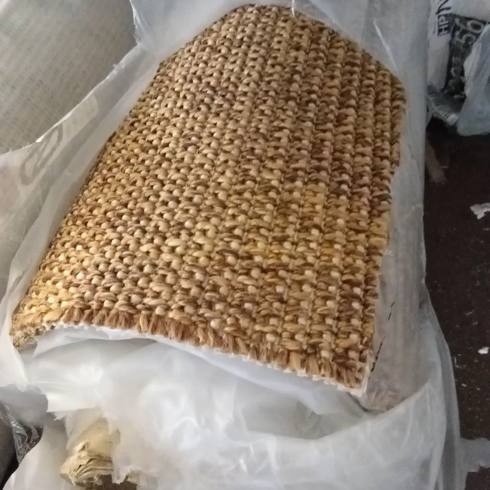 ROLL OF QUALITY EASI-SISAL FLATWEAVE CARPET // APPROX SIZE 4.1 x 4m