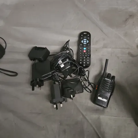 APPROXIMATELY 15 ASSORTED HOUSEHOLD ITEMS TO INCLUDE, SKY REMOTE CONTROL, ESYNIC WALKIE TALKIE, VARIOUS CABLE , ETC 