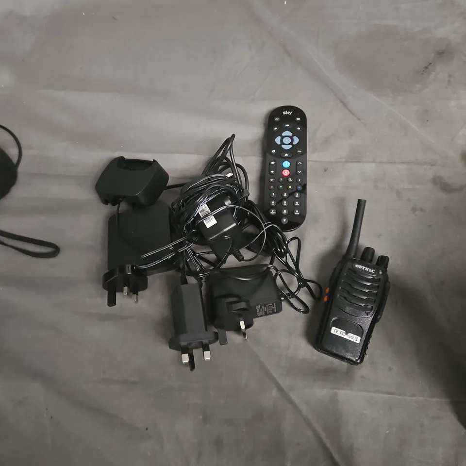 APPROXIMATELY 15 ASSORTED HOUSEHOLD ITEMS TO INCLUDE, SKY REMOTE CONTROL, ESYNIC WALKIE TALKIE, VARIOUS CABLE , ETC
