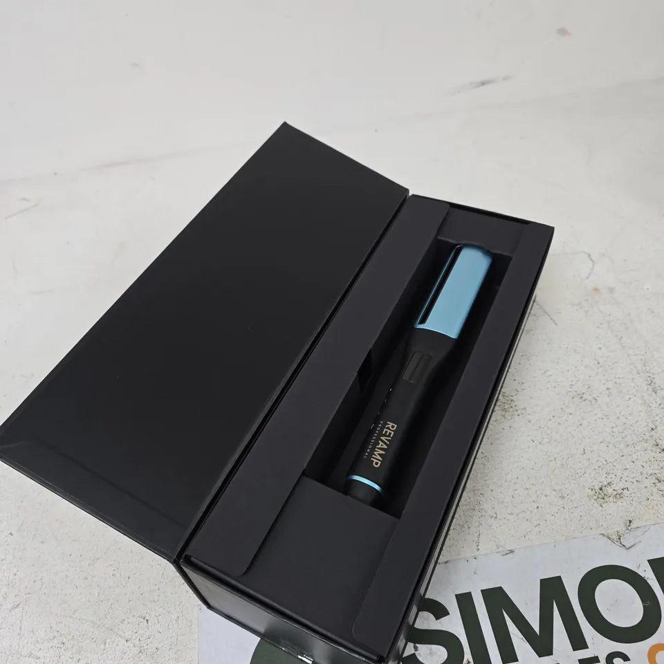 BOXED REVAMP PROGLOSS HYDRO SHIELD SHINE CERAMIC HAIR STRAIGHTENER RRP £119.99