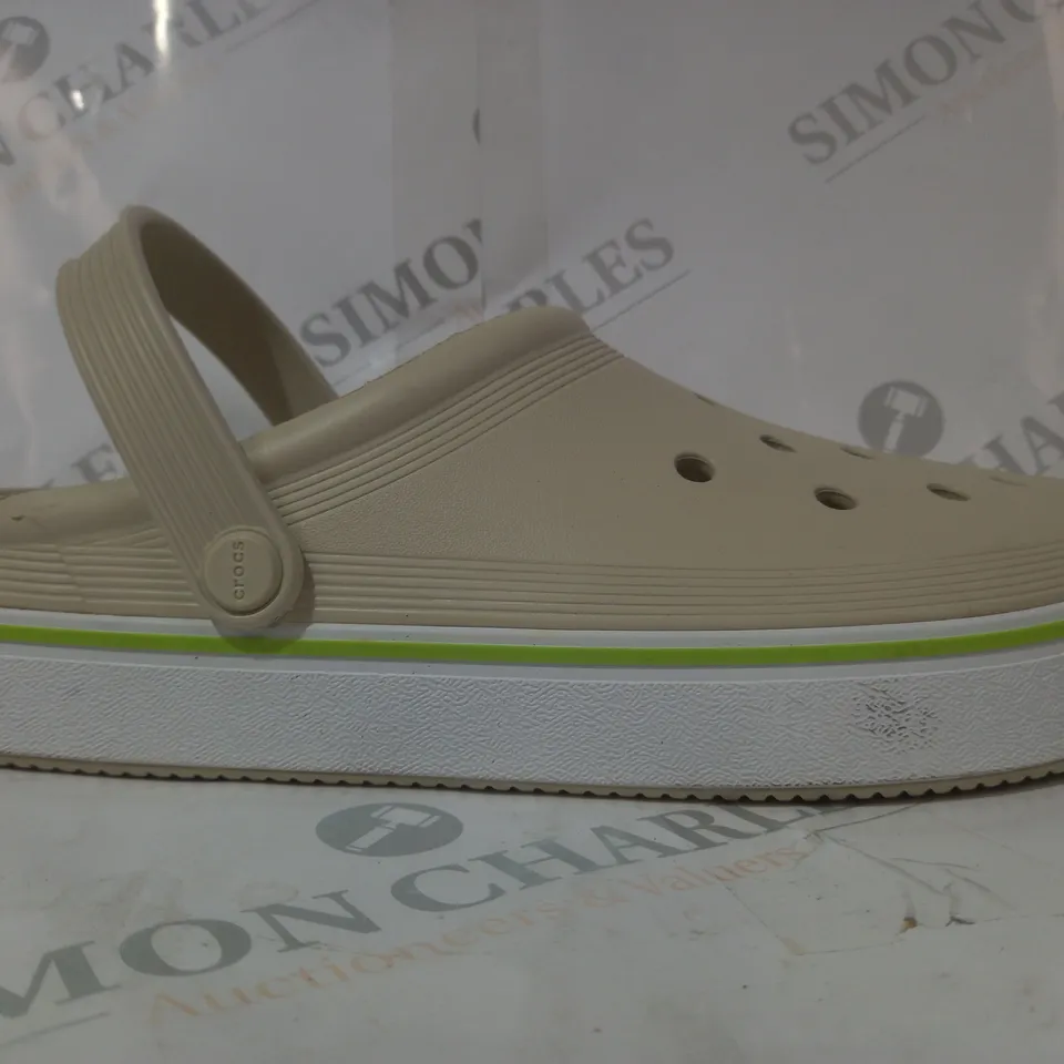 PAIR OF CROCS OFF COURT CLOGS IN BEIGE UK SIZE M10/W11