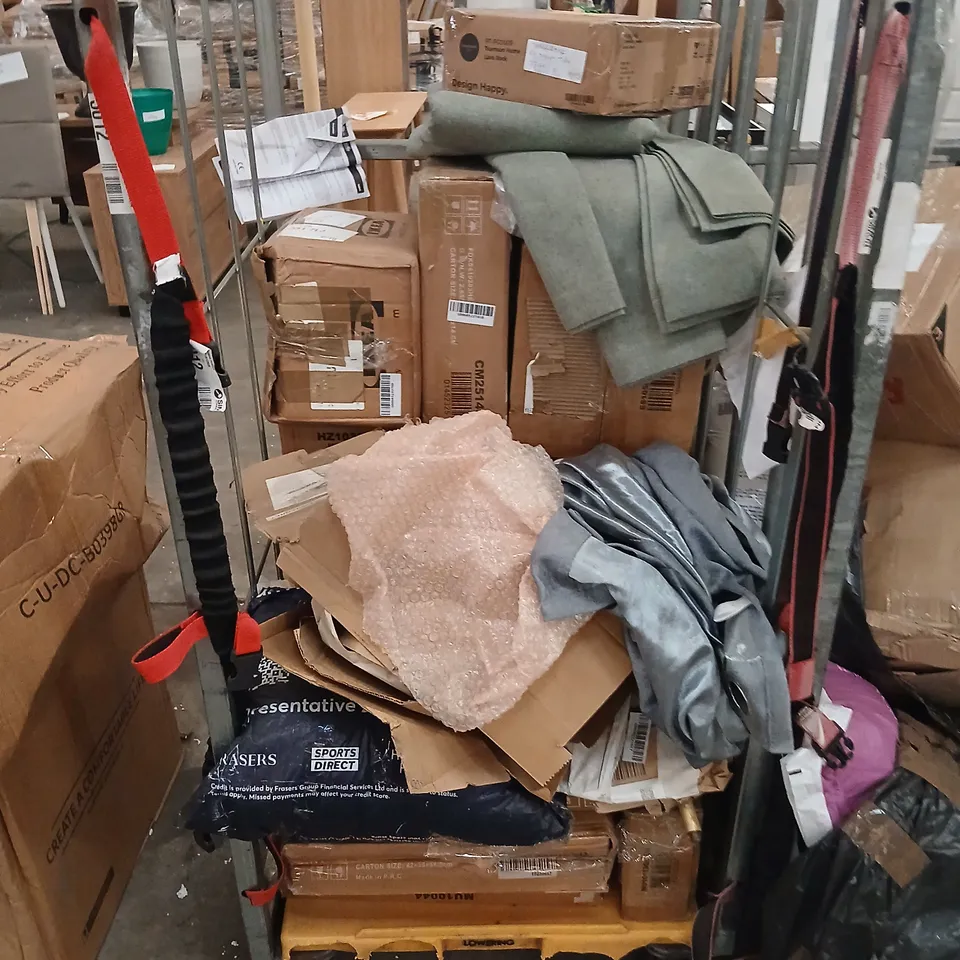 CAGE OF ASSORTED PRODUCTS TO INCLUDE; WYLDER BEDDING, DECONOVO BLACKOY CURTAINS AND HANGING AIRER