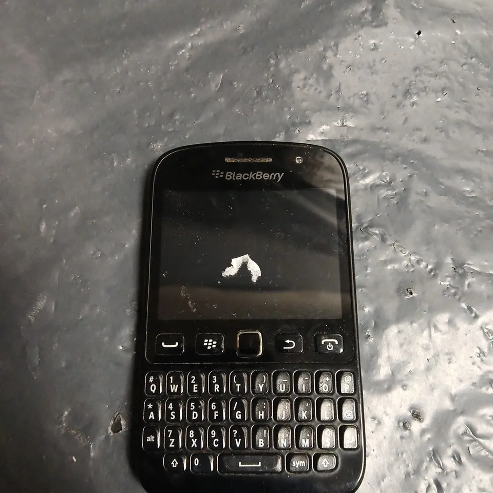 BLACKBERRY SMARTPHONE WITH KEYBOARD