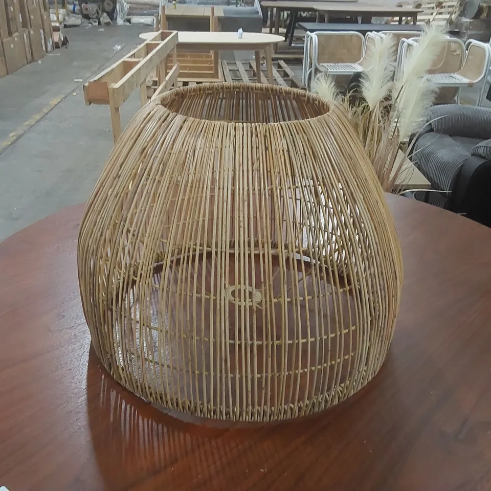 NATURAL RATTAN PENDANT LAMP SHADE