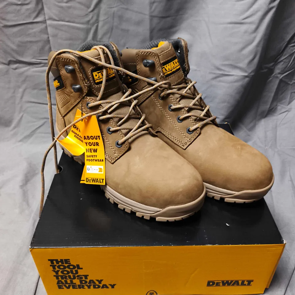 DEWALT CRANSON STONE SAFETY SHOES - 9 