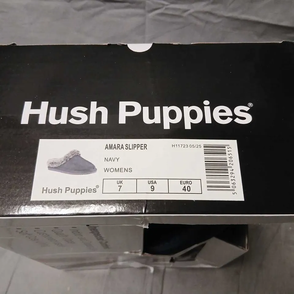 HUSH PUPPIES AMARA SLIPPER – NAVY, UK 7 (US 9, EU 40) – WOMEN'S