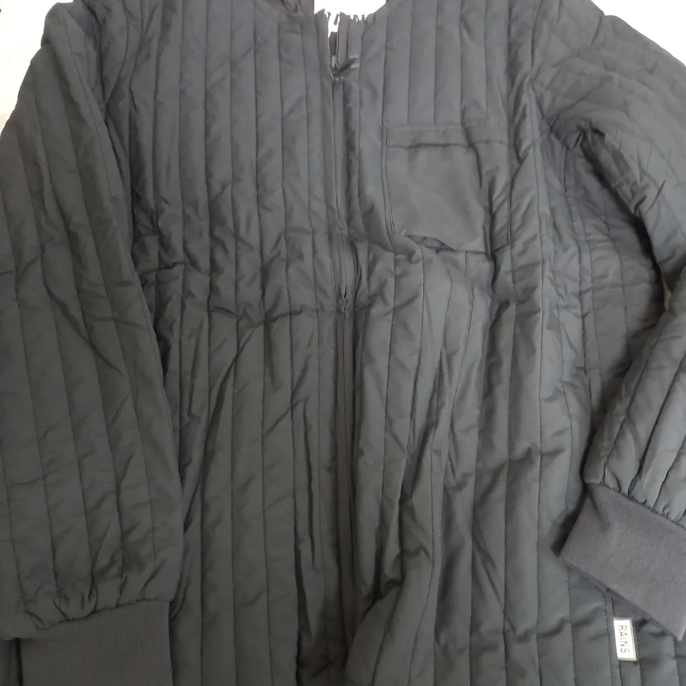 RAINS LINER JACKET IN NAVY - XL