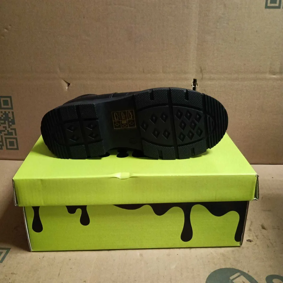 KOI KIDZ LIL RIMO CORE TRAINERS BLACK SIZE 13