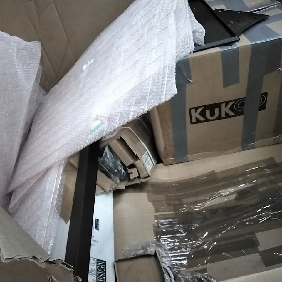 PALLET OF ASSORTED ITEMS INCLUDING COMHOMA OFFICE CHAIR, UMBRELLA STAND, WOLFWISE BEACH TENT, RUMCENT ROSE GOLD PHOTO FRAMES, PRO IRON 1.25KG SET
