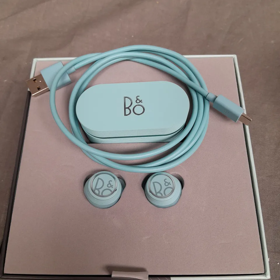 BANG & OLUFSEN E8 SPORT EAR PHONES 