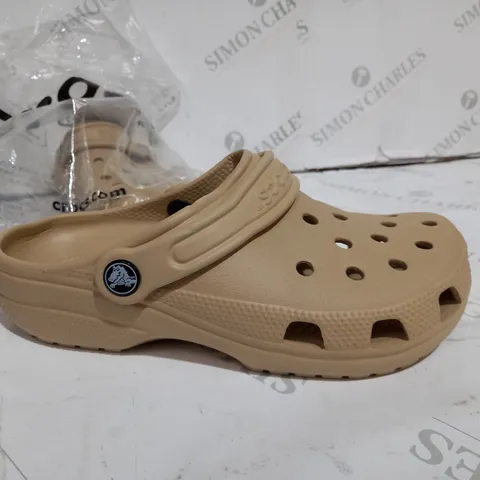 PACKAGED BEIGE UNISEX CROCS - SIZE UK 5 M & UK 7 W