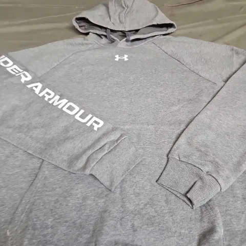 UNDER ARMOUR LOGO FLEECED HOODIE - SIZE M 