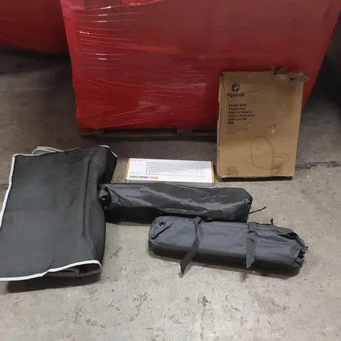 PALLET OF ASSORTED ITEMS INCLUDING: KEYBOARD, CAMPING CHAIRS, CAMPING SLEEPING MAT, TOILET SEAT ECT