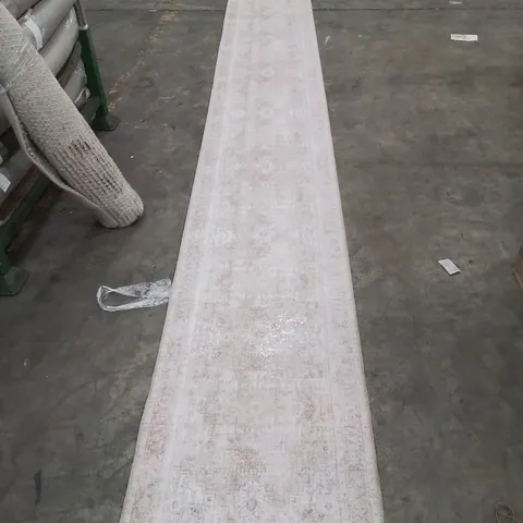 QUALITY DESIGNER AREA RUG - APPROXIMATELY 600X60CM