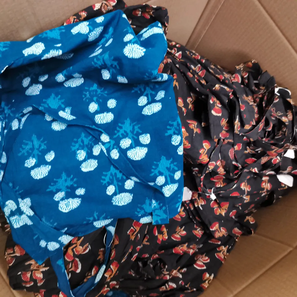 APPROXIMATELY 20 ASSORTED FLORAL SHIRT & BOTTOMS SETS IN VARIOUS COLOURS & SIZES - COLLECTION ONLY