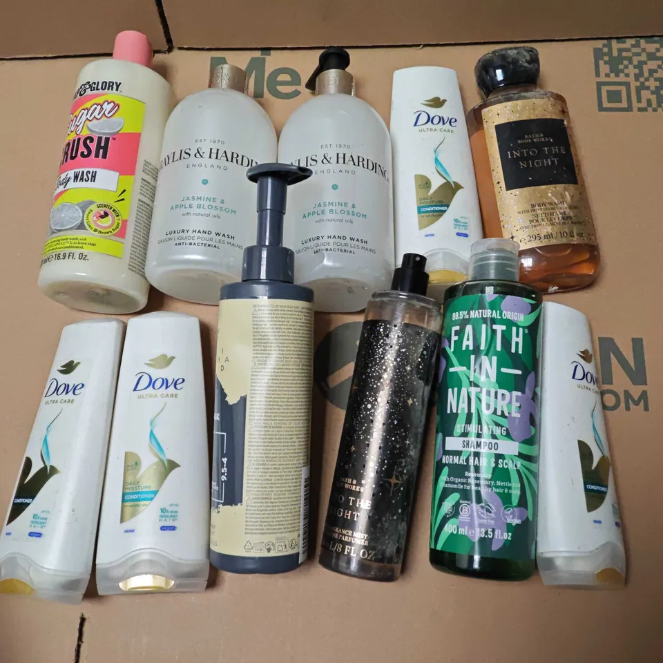  LOT OF ASSORTED HEALTH AND BEAUTY ITEMS TO INCLUDE BAYLIS & HARDING HAND WASHES, DOVE CONDITIONER AND FAINTH IN NATURE CONDITIONER
