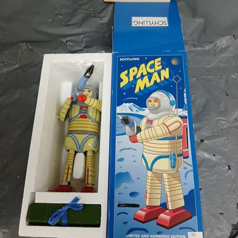 BOXED SHYLLING SPACE MAN