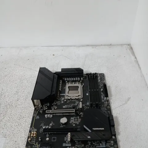 MSI TOMAHAWK MOTHERBOARD (LGA SOCKET) – BLACK ATX