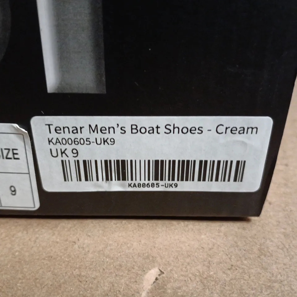BOXED KOI TENAR MENS BOAT SHOES IN CREAM - UK9