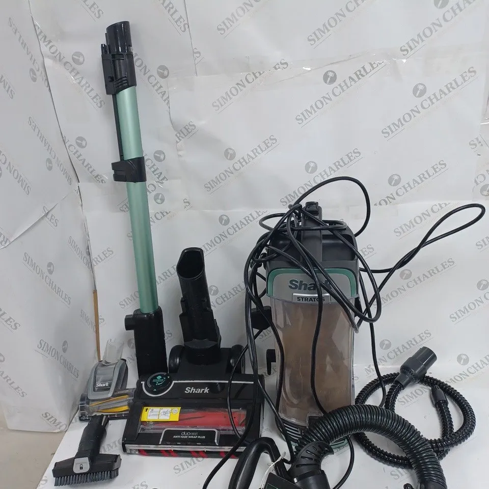 SHARK STRATOS UPRIGHT VACUUM CLEANER WITH PET-TOOL & CAR KIT NZ860UK - COLLECTION ONLY