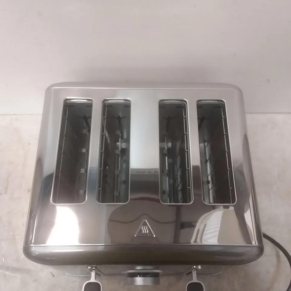BREVILLE AURA 4-SLICE TOASTER