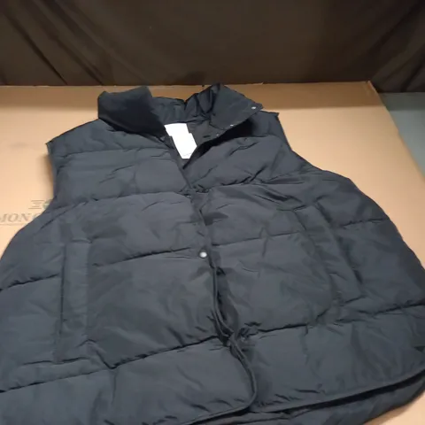 H&M PADDED GILET IN BLACK - EUR L