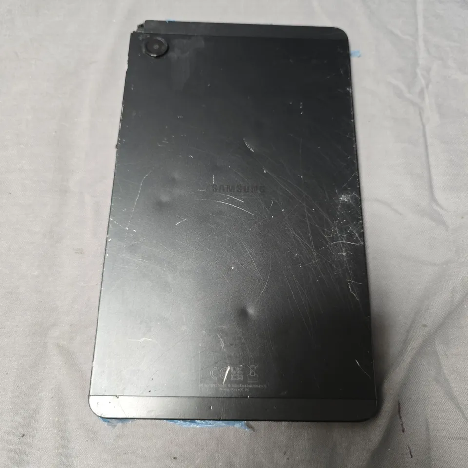 SAMSUNG TABLET – DAMAGED SCREEN