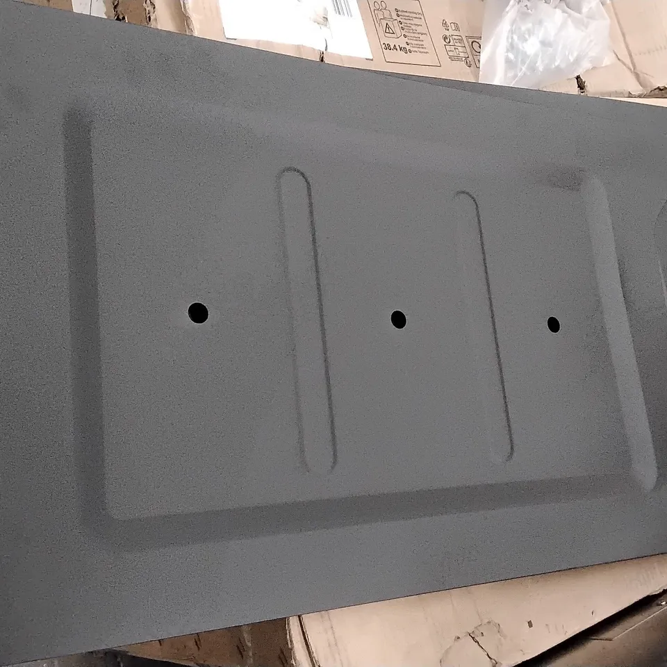 BOX OF TWO METAL BLACK SHEETS FOR OWSLY 4.1 BARBECUE 