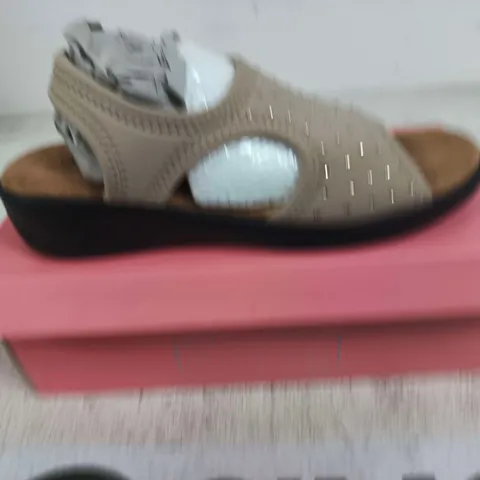 BOXED PAIR OF JENNY TAUPE WOMEN'S BEIGE WEDGE SANDALS – UK SIZE 5