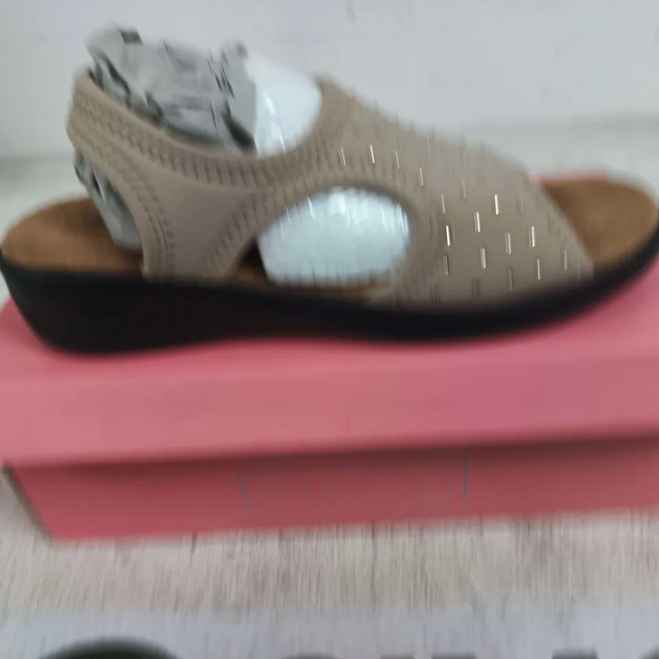 BOXED PAIR OF JENNY TAUPE WOMEN'S BEIGE WEDGE SANDALS – UK SIZE 5