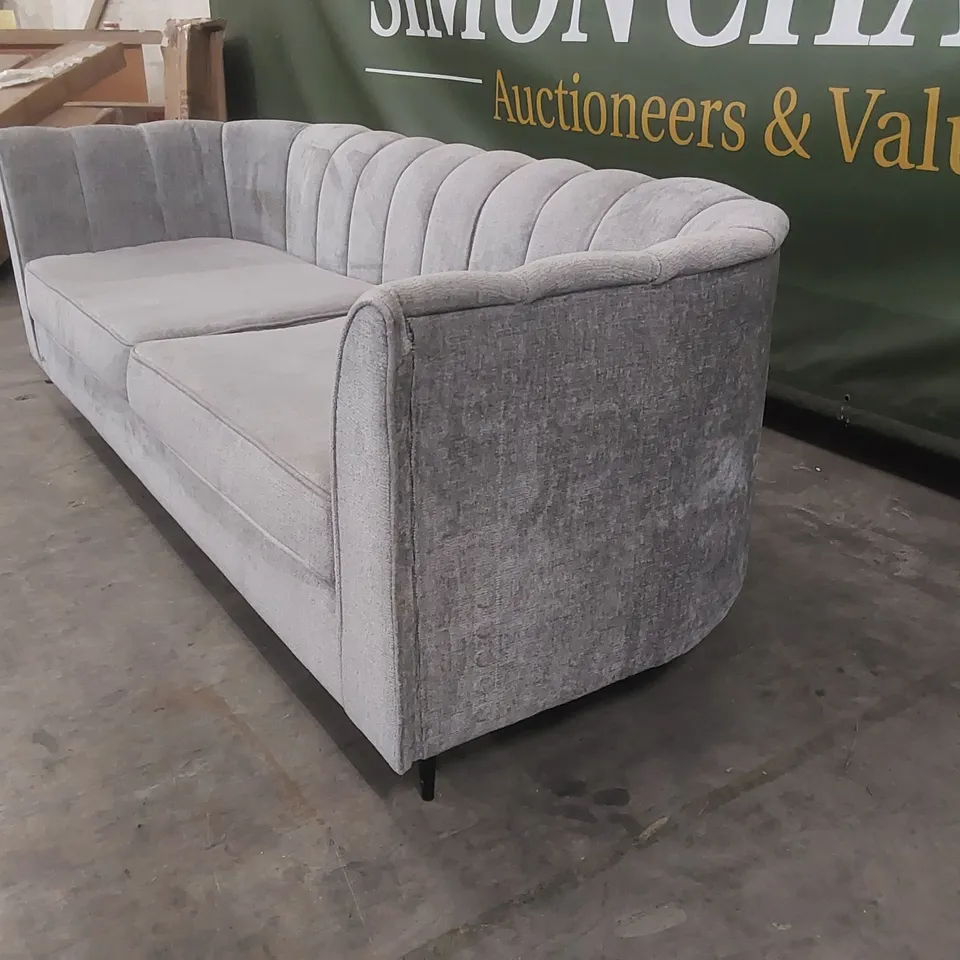 QUALITY DESIGNER GUILD FABRIC UPHOLSTERED 4 SEATER SOFA