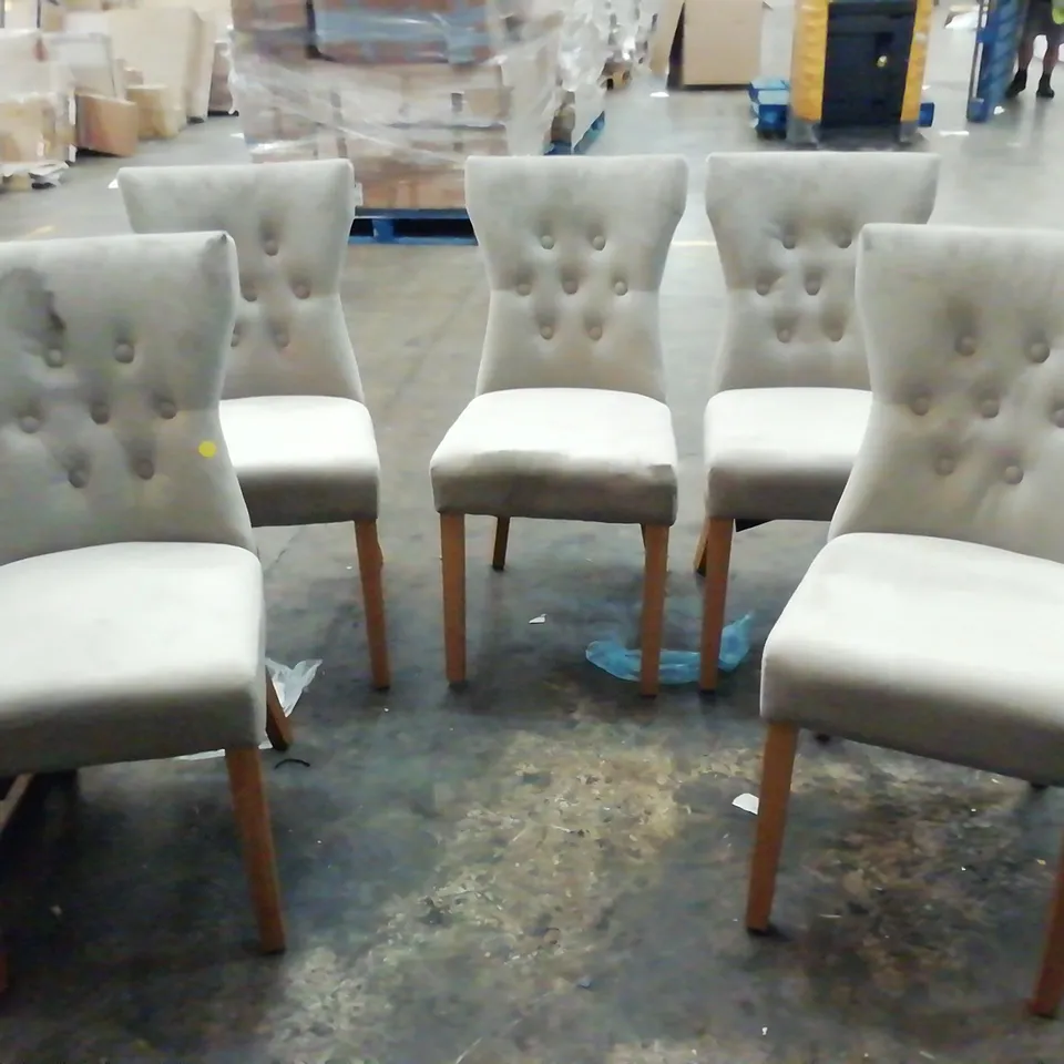 SET OF 5 CHAMPAGNE FABRIC BUTTON-BACKED DINING CHAIRS