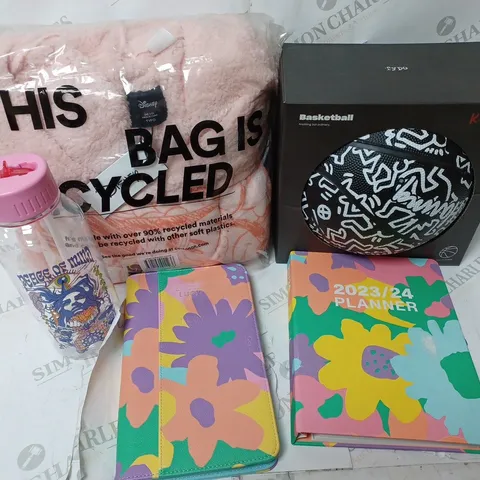 BOX OF 8 COTTON ON ITEMS INCLUDING BASKET BALL, THROW, NOTEBOOKS