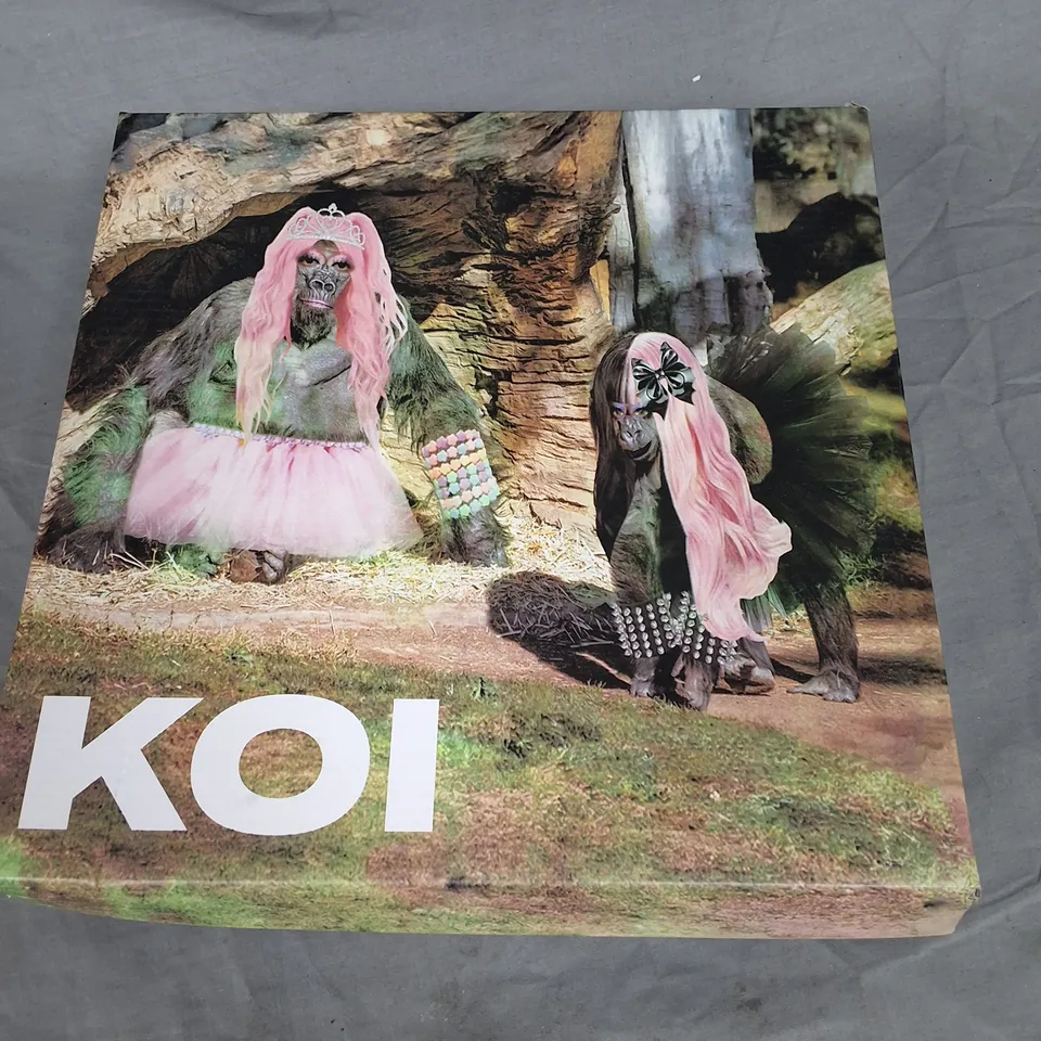 BOXED PAIR OF KOI DARKBLOOM BLACK PLATFORM HEELS SIZE UK 6