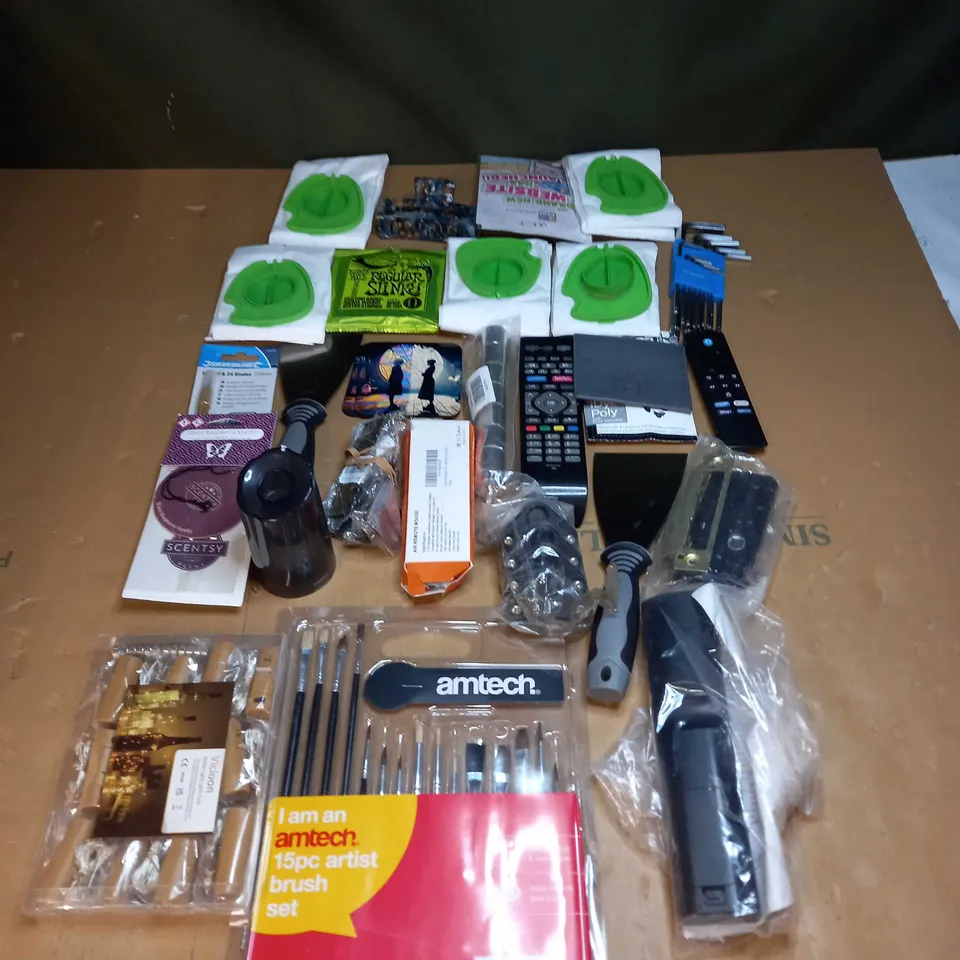 LOT OF ASSORTED ITEMS TO INCLUDE REMOTE CONTROLS, ALAN KEYS AND PAINT BRUSHES