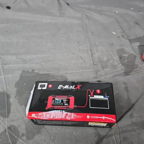 E-MAX PORTABLE 12V CAR BATTERY CHARGER / JUMP STARTER – LCD DISPLAY